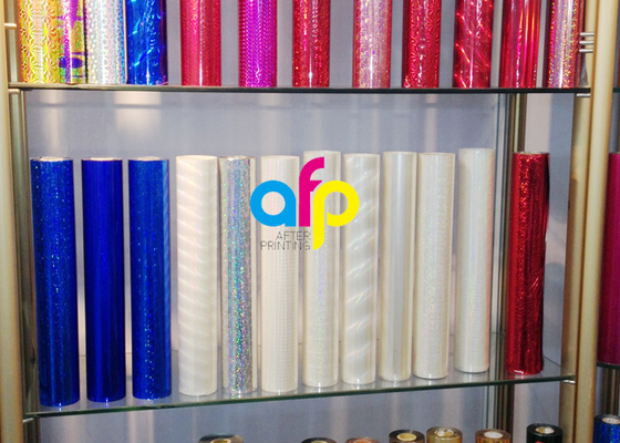 ฟอยล์โฮโลแกรมเลเซอร์สีสันสดใสการรับรองมาตรฐาน ISO9001 สำหรับฟอยล์ปั๊มร้อน
