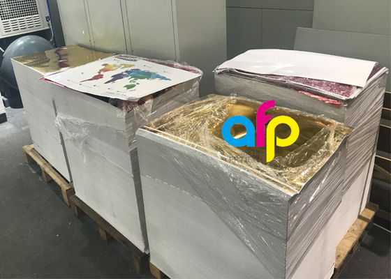 ฟิล์มลามิเนตเคลือบเมทัลลิค 22 ไมครอนสำหรับการพิมพ์ / บรรจุภัณฑ์